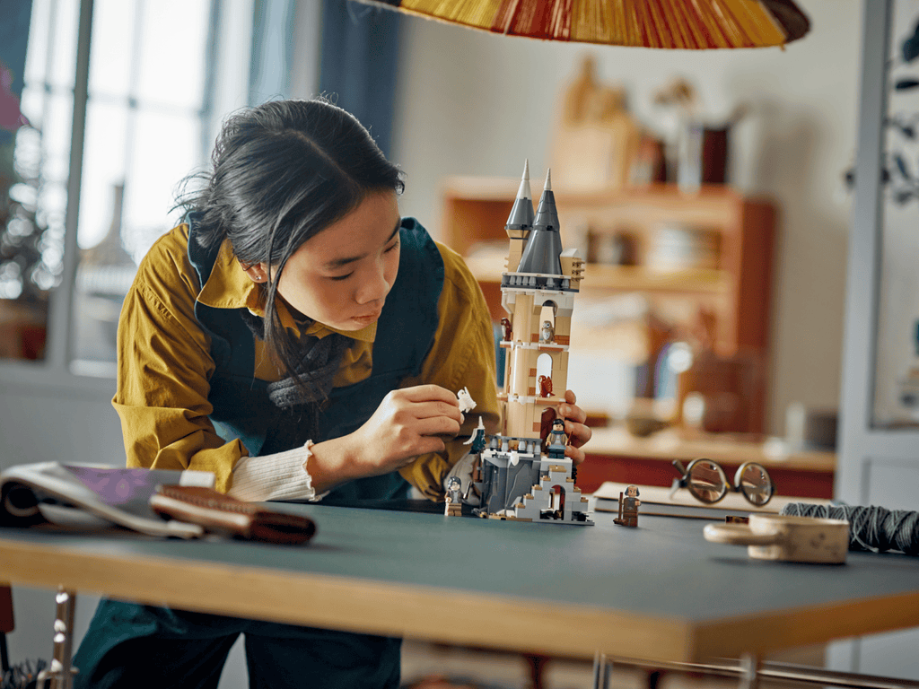 LEGO Hogwarts Castle Owlery 76430 — official LEGO product image 7