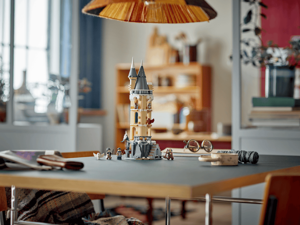 LEGO Hogwarts Castle Owlery 76430 — official LEGO product image 9