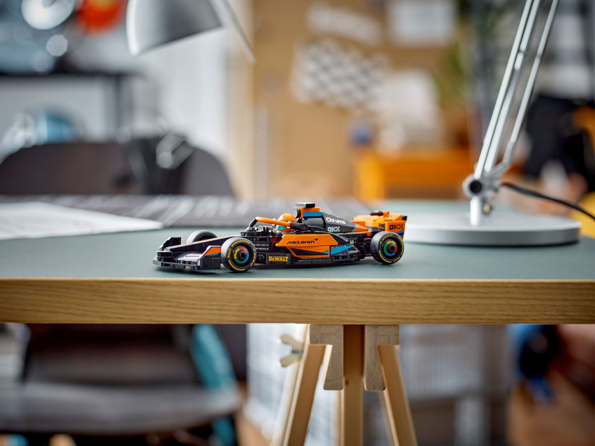 LEGO 2023 McLaren Formula 1 Car 76919 — official LEGO product image 7