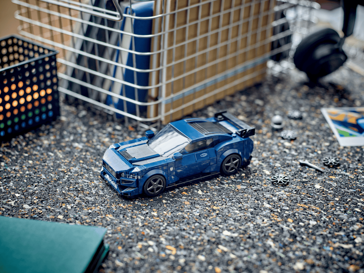 LEGO Ford Mustang Dark Horse 76920 — official LEGO product image 3